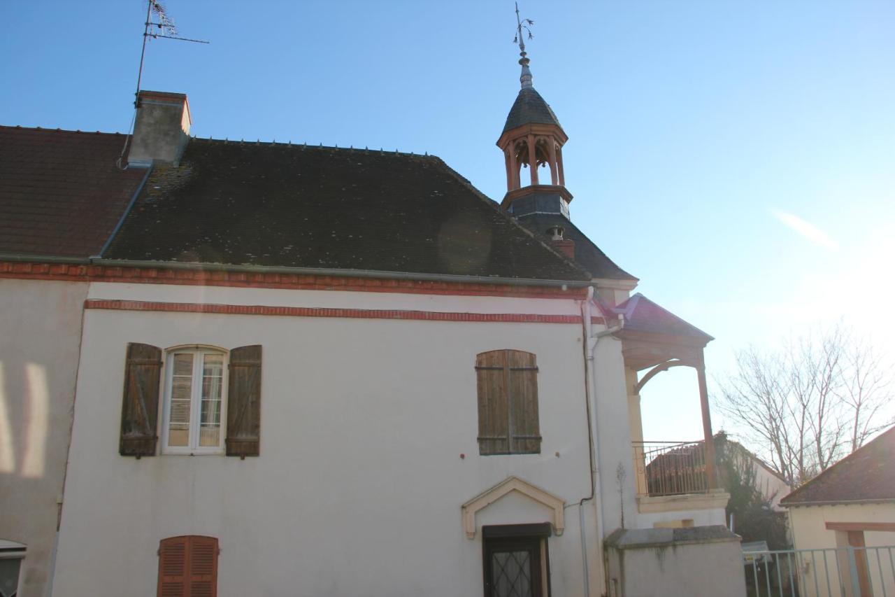 Chateau Besson Bed & Breakfast Montlucon Exterior photo