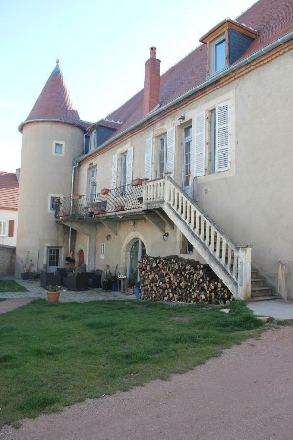 Chateau Besson Bed & Breakfast Montlucon Exterior photo